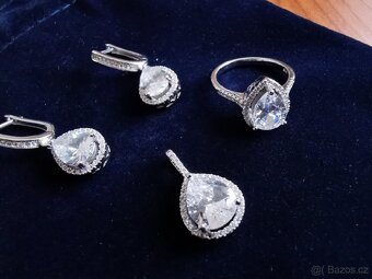 Stříbrný set náušnic, prstenu a přívěšku - 3