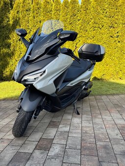 Honda Forza 125 Grey - 3