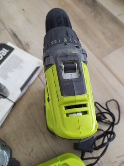 Aku vrtačka+ baterie - 3