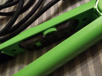 Elektrická krepovačka na vlasy Moser zelená. - 3