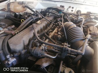 Prodám Jeep Comanche 4.0 benzín rv 1987 - 3