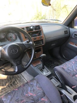Toyota RAV4 2.0 benzín - 3