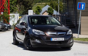 Opel Astra Sport Tourer ST 2.0 CDTI ECOTEC 165k Enjoy - 3