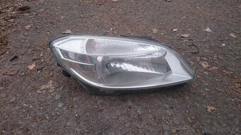 Skoda Roomster,Fabia 2 Světla na opravu - 3