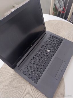 HP 255 G7 - 3