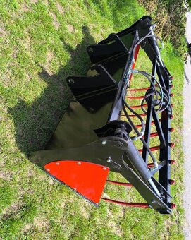 Lžíce s přidrzovačem zakazková výroba - 3
