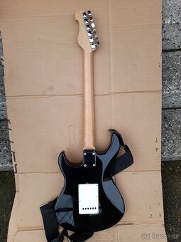 Elektrická kytara Yamaha EG 112 - 3