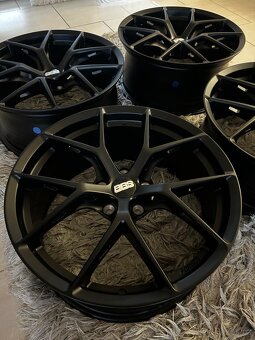 Černé forged kola 19” na styl BBS - 3