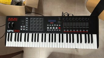 Akai MPK 261 MIDI controler - 3