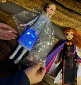 Hasbro Frozen II Elsa a Anna - 3