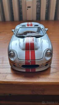 Model auta Shelby Series 1, r. 1999, 1:18 - 3