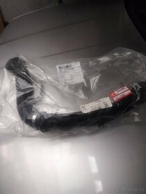Originalni peugeot 5008 plastova hadice k turbu - 3