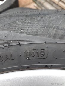 ZIMNÍ PNEU NOKIAN WR D4 -- 215/60/R16" - 3