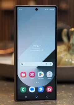 Prodám Samsung Galaxy Z Fold 6 12/256 rozumná domluva možná - 3