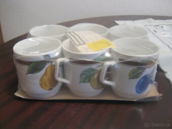 Prodám staré retro hrníčky-porcelán Karlový Vary. - 3