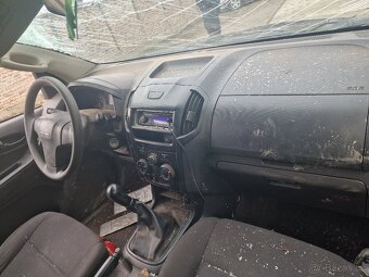 Rozprodam Isuzu D-max 2.5 120kw biturbo 2013 - 3