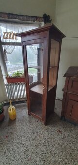 Vitrína, skleník, skříň - 3