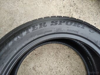 Prodám zimní pneu Dunlop 235/55 R19 - 3