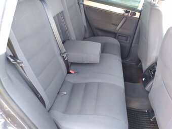 VOLKSWAGEN TOUAREG 3.0 TDI DSG DPH,ČR,NAVI, 176kW - 3