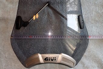 GIVI univerzální plexi štít - 3