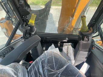 Case 695 / 2025 joystic traktor bagr - 3