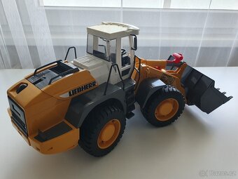Čelní nakladač Liebherr L 574 - Bruder 2430 - 3