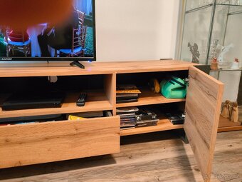 Tv stolek - 3