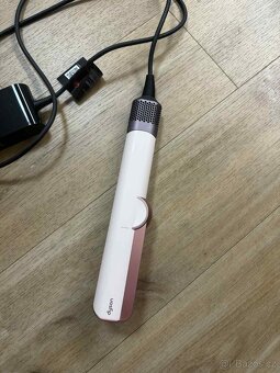 Žehlička na vlasy Dyson Airstrait™ (Ceramic pink/Rose gold) - 3