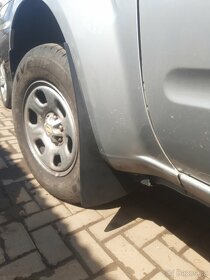 Zástěrky lapače nečistot Nissan Navara D40 - 3