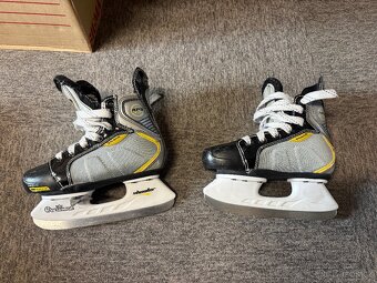 dětské brusle s pohyblivou špičkou BAUER EUR 37,5, US 5 - 3