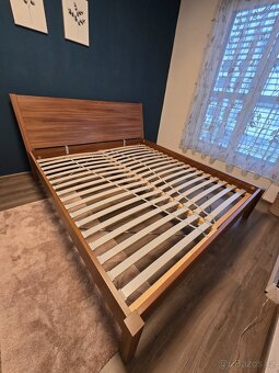 Manželská postel IKEA NYVOLL - 3