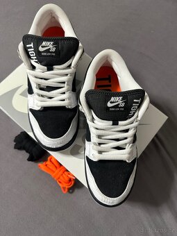 Nike SB Dunk Low TIGHTBOOTH - 3