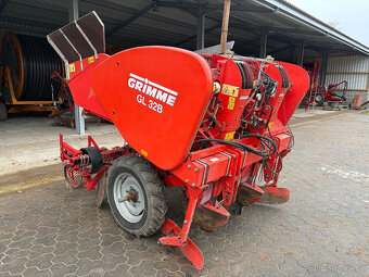 Sázecí stroj na brambory GRIMME GL 32 B – r.v. 2002 - 3