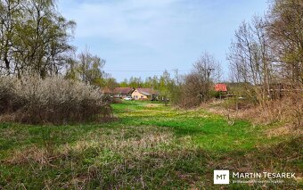 Stavební pozemek 4 012 m2 u lesa s výhledem a povolením na d - 3
