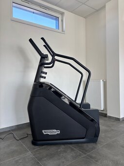 Technogym Artis Step LIVE - TOP - 3