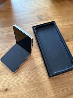 Samsung Galaxy Z Flip5 5G 8GB/256GB - 3
