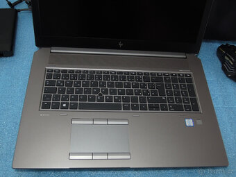 Herní HP ZBook G6 17.3" Intel 4.6Ghz 1.3TB SSD RTX5000 64GB - 3