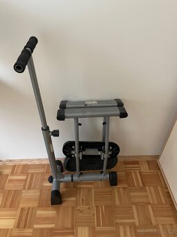 Leg Magic posilovací stroj - 3