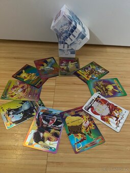 Pokemon original krabicka a 10 karet. - 3
