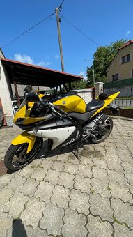 Yamaha yzf r125 - 3