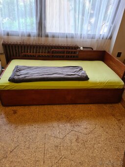Rozkládací pohovka/postel - 3
