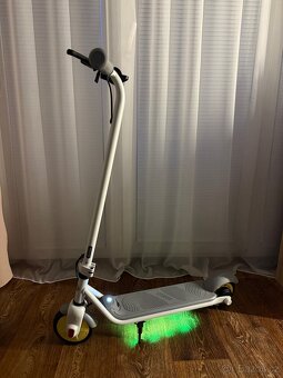 Ninebot eKickScooter ZING C10 Dětská elektrokoloběžka 8-14 - 3