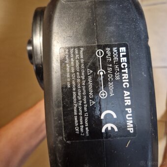 Nafukovaci elektricka pumpa na člun - 3