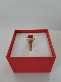 Zlatý prsten s růžovým kamenem - 3