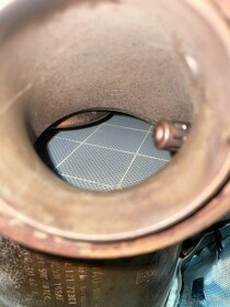 DPF filtr částic 04L131669K 2.0TDI 110KW VW Passat B8 2016 - 3