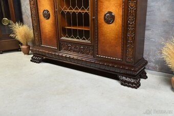 Klasická knihovna z masivního dubového dřeva VITRINA - 3