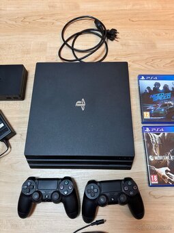 PS4 Pro 1 TB + 2 x ovladač + Komplet VR - 3