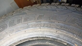 Pneu Bridgestone 205R16 C - 3