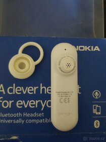 Prodám bluetooth sluchátko Nokia BH-110 - 3