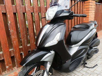 Piaggio Beverly 350 sport touring ABS ASR (2016) - 3
